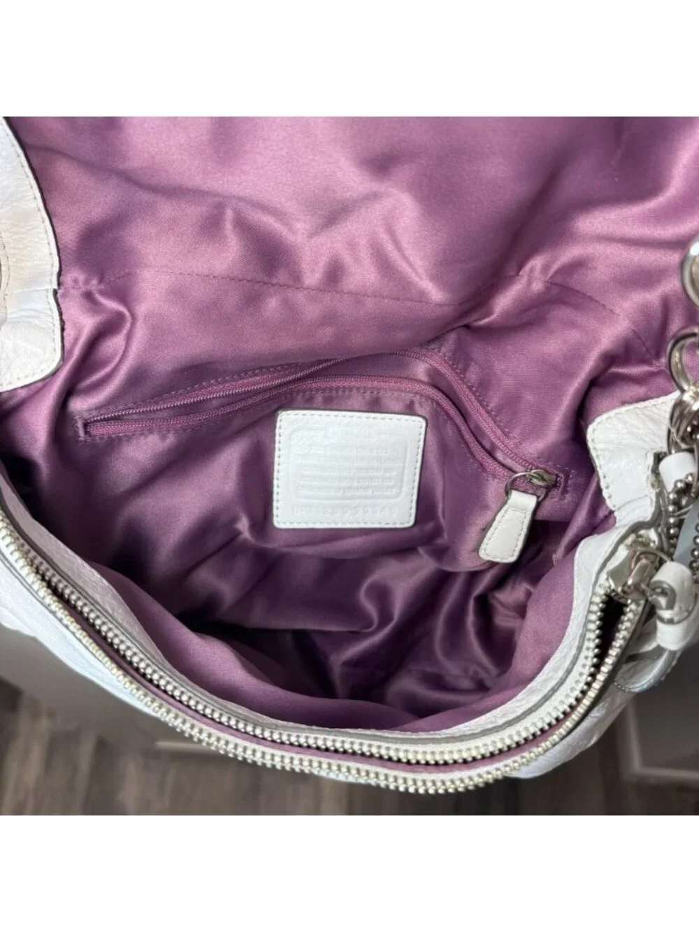 COACH 23346 White Leather Pebbled Shoulder Bag Hobo Purse Handbag Silver
